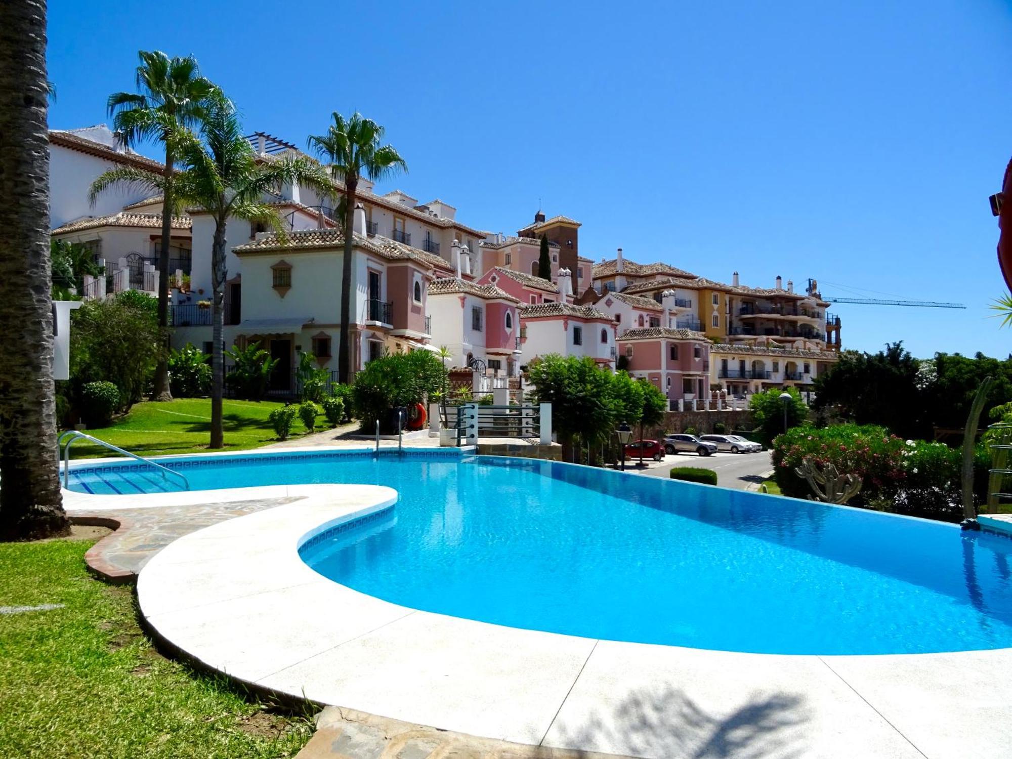 Semidetached Duplex Home At Puebla Aida, Mijas Golf With Pool, Golf And Sea Views Malaga Exterior photo